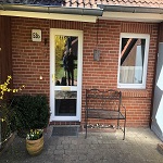 Eingang mit Terrasse 1